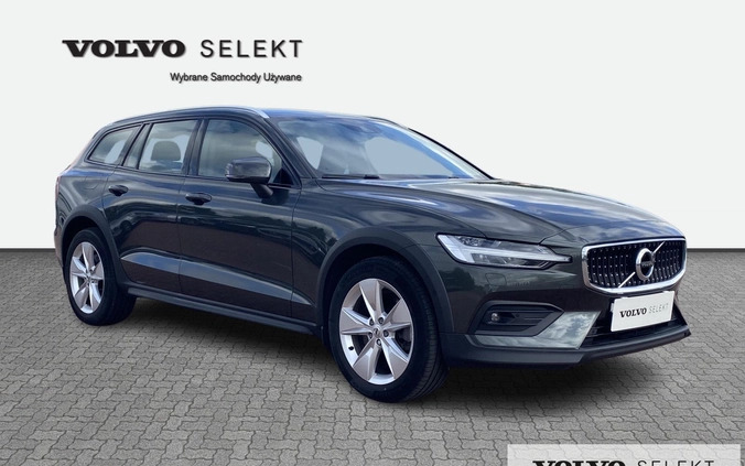 Volvo V60 Cross Country cena 179900 przebieg: 59330, rok produkcji 2021 z Jastrowie małe 379